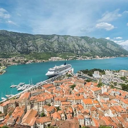 Alisa Sea View Apartment Prcanj Kotor Exteriér fotografie