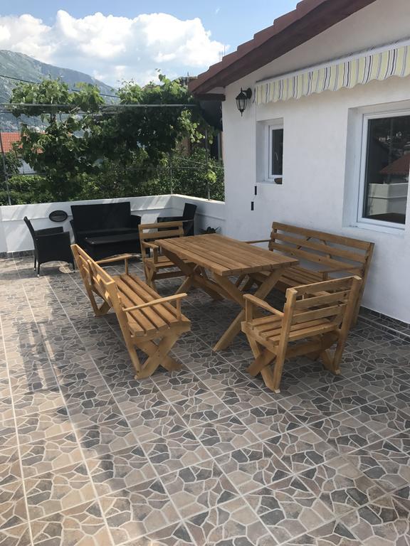 Alisa Sea View Apartment Prcanj Kotor Exteriér fotografie