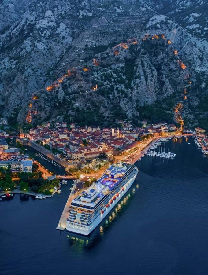 Alisa Sea View Apartment Prcanj Kotor Exteriér fotografie