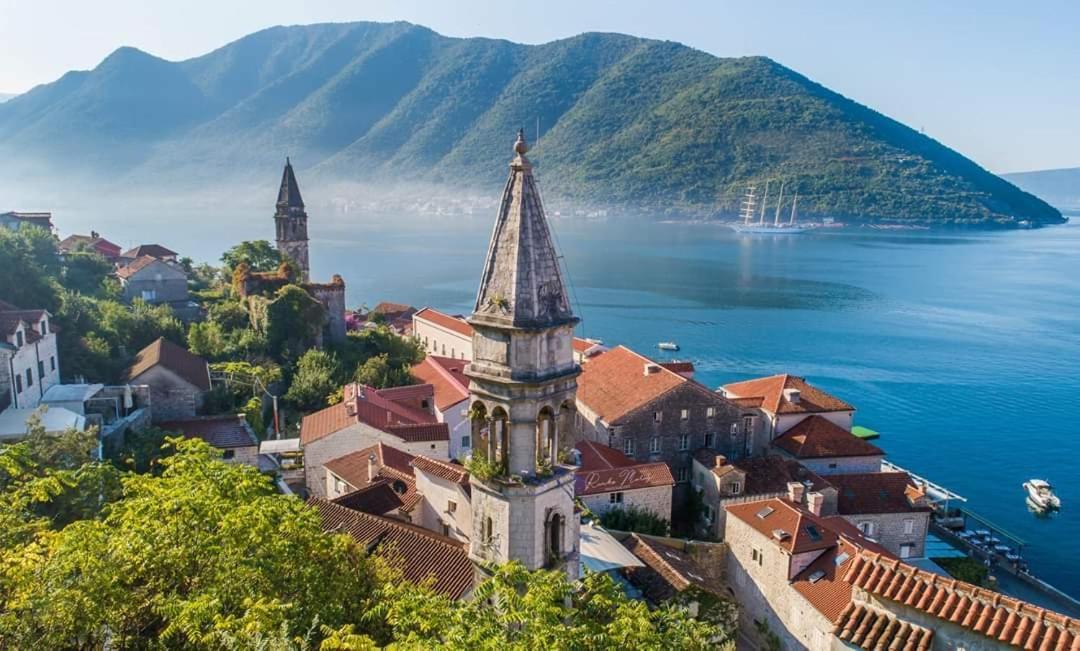 Alisa Sea View Apartment Prcanj Kotor Exteriér fotografie